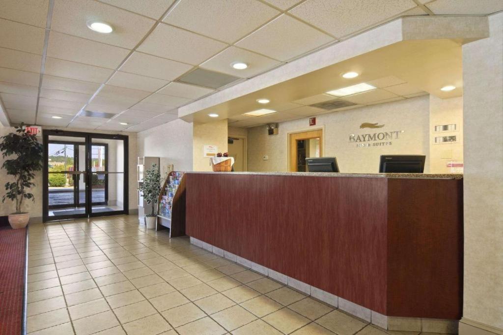 Baymont By Wyndham Macon I-75 Motel Exterior photo